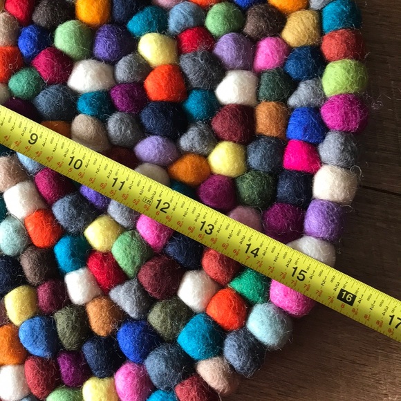 15.5” colorful Handmade Felt ball seat /plate mat - Picture 6 of 8